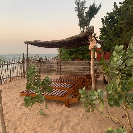 Case Beach Ngalou Sessene Bagian luar foto