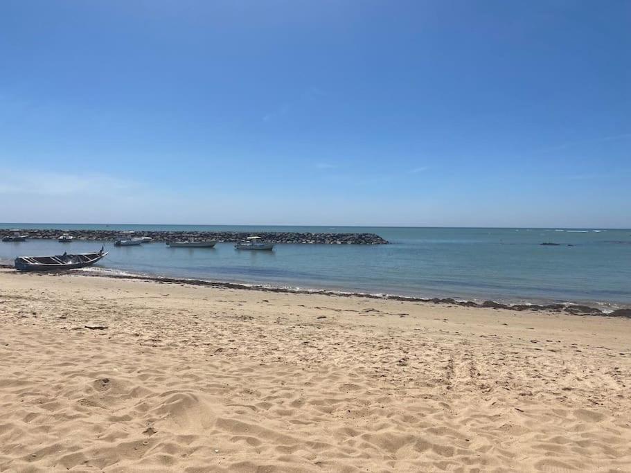 Case Beach Ngalou Sessene Bagian luar foto