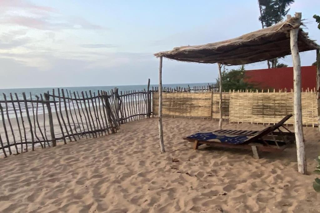 Case Beach Ngalou Sessene Bagian luar foto